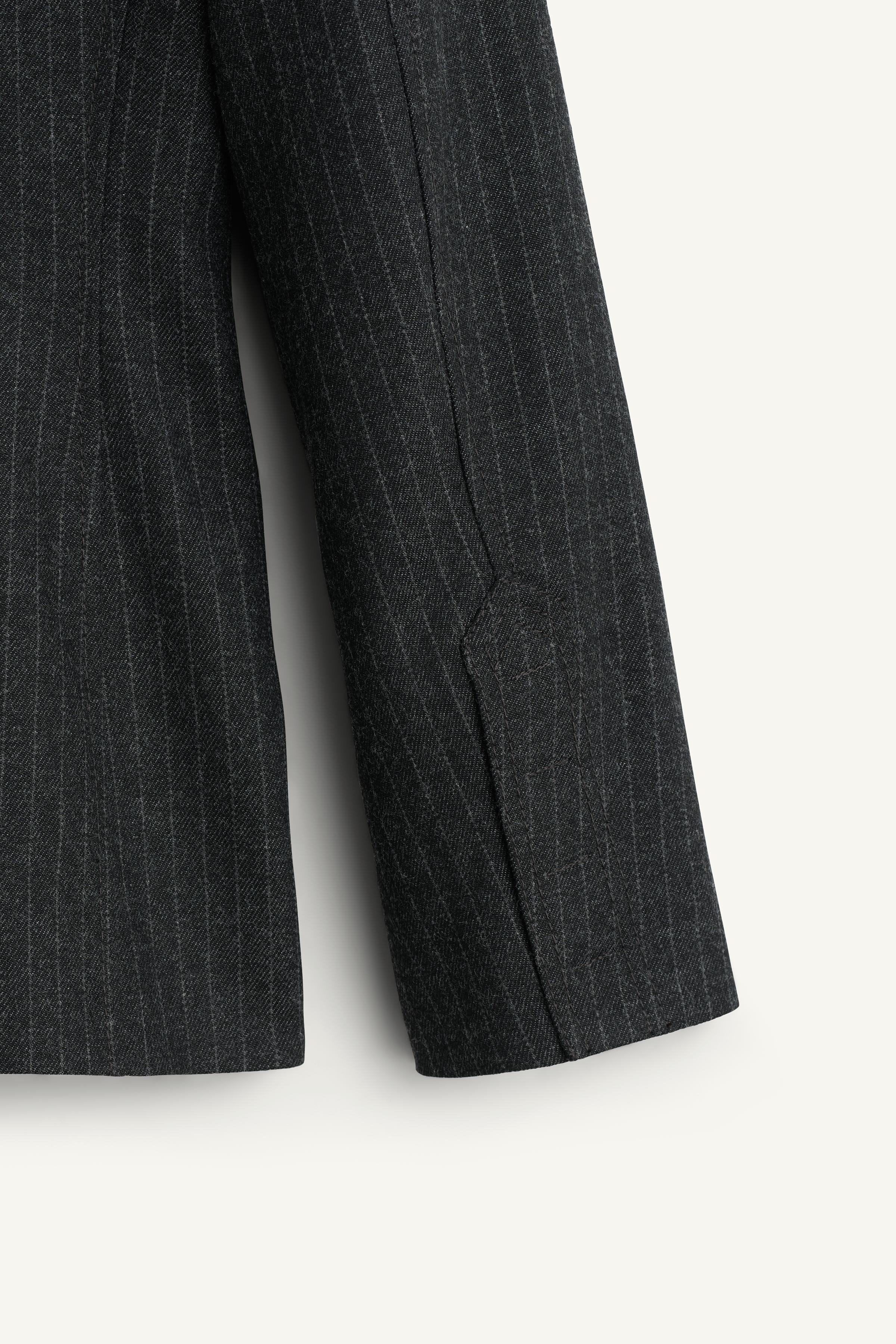 STRUCTURED STRIPED BLAZER